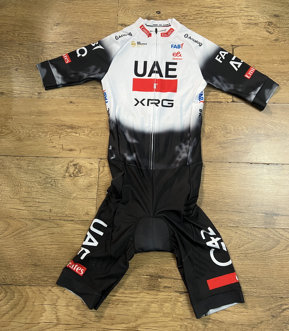 LASER CUT Skinsuit 2025 2026 U - Summer Clothing Material reseña y precio
