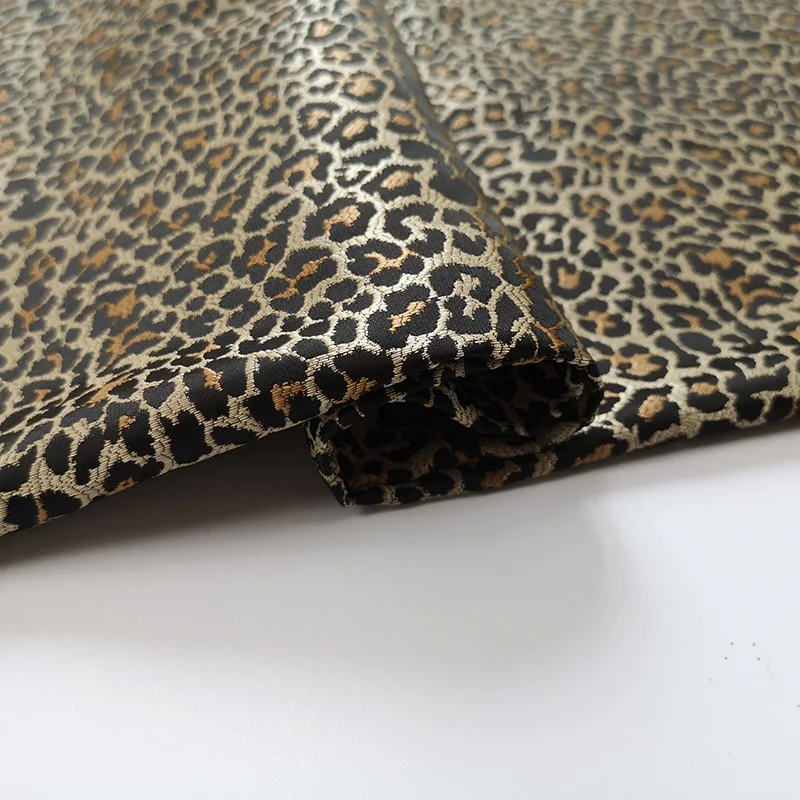 Yarn Dyed Brocade Jacquard Fab - Summer Clothing Material reseña y precio